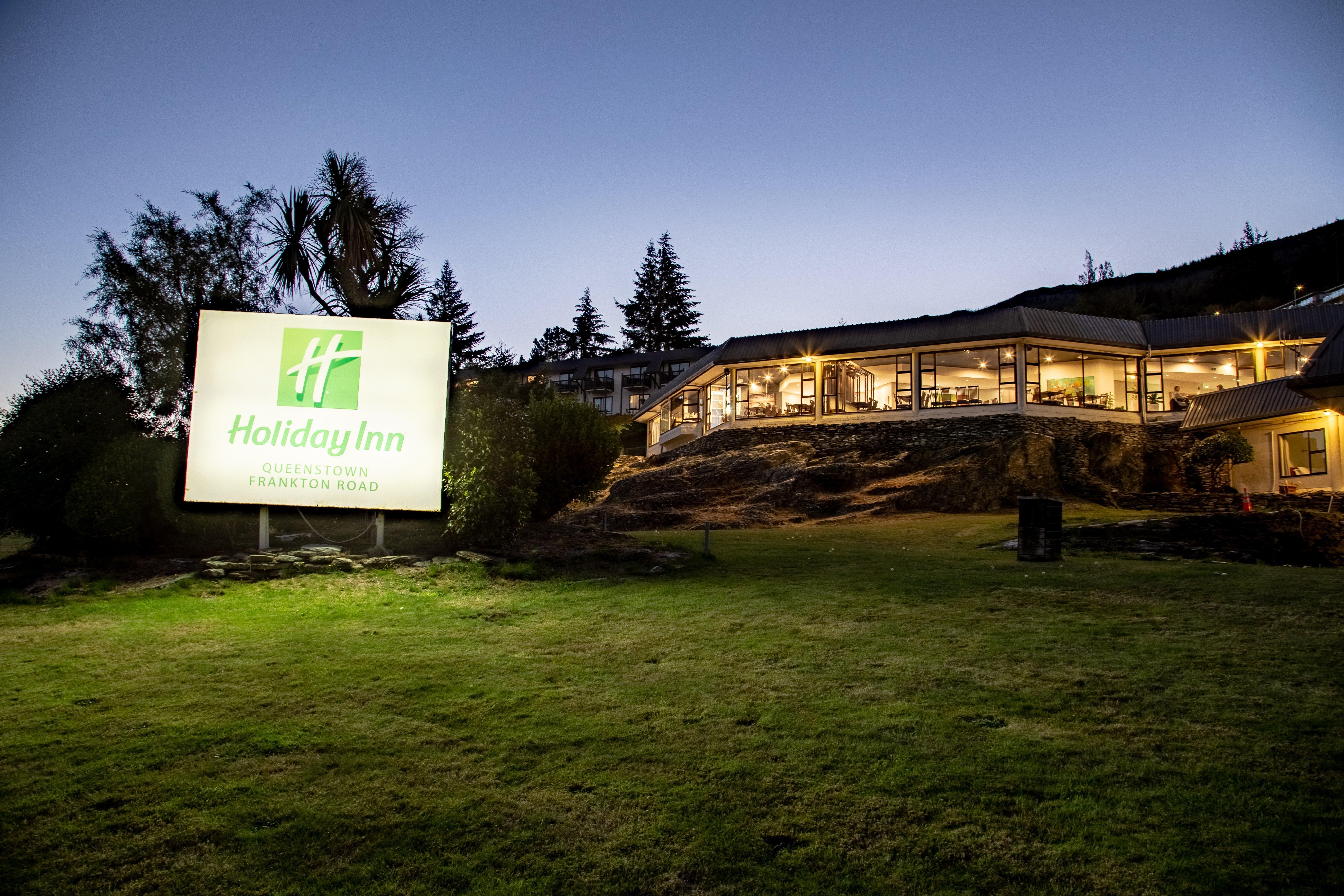 Holiday Inn Queenstown Frankton Road, an IHG Hotel Buitenkant foto