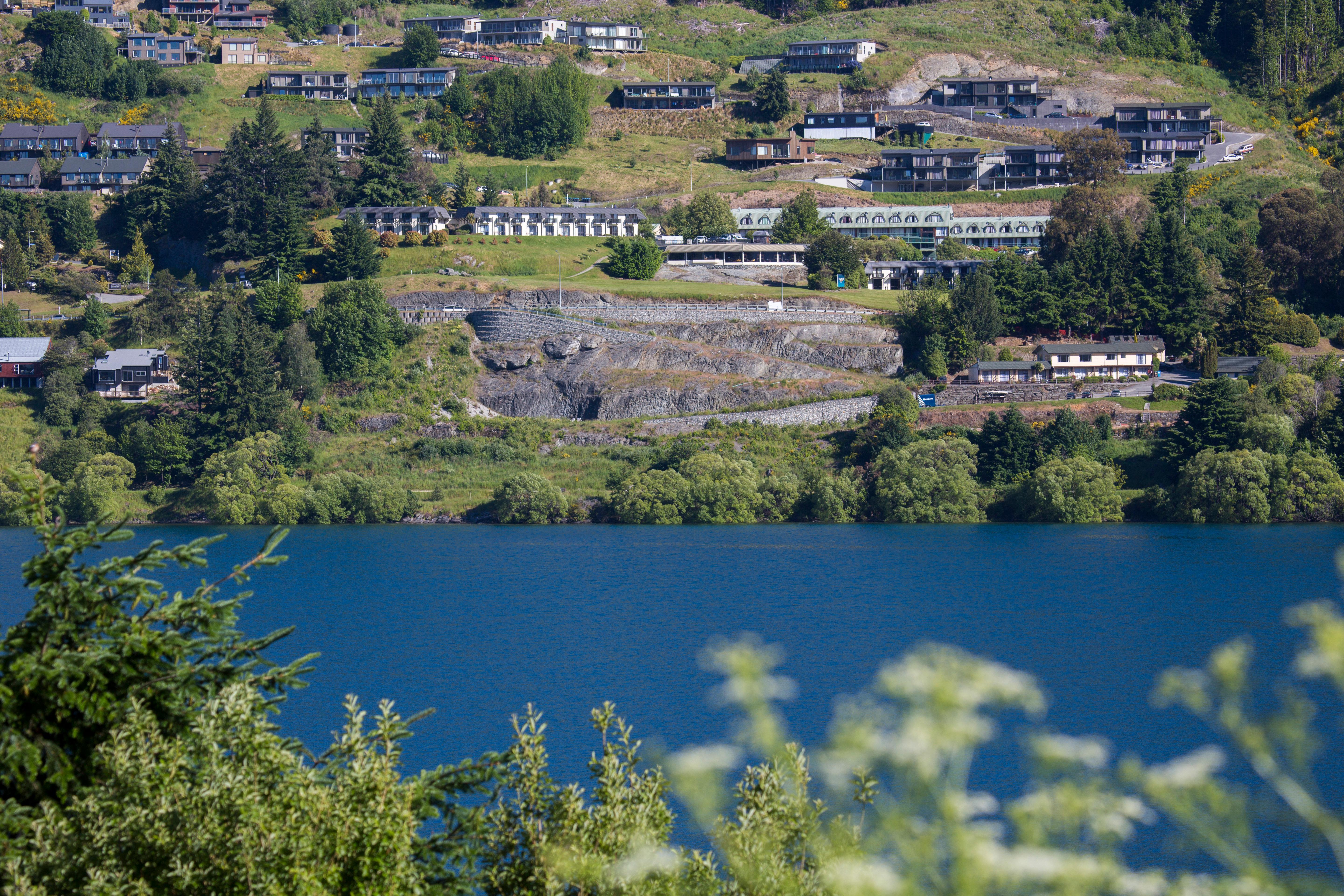 Holiday Inn Queenstown Frankton Road, an IHG Hotel Buitenkant foto