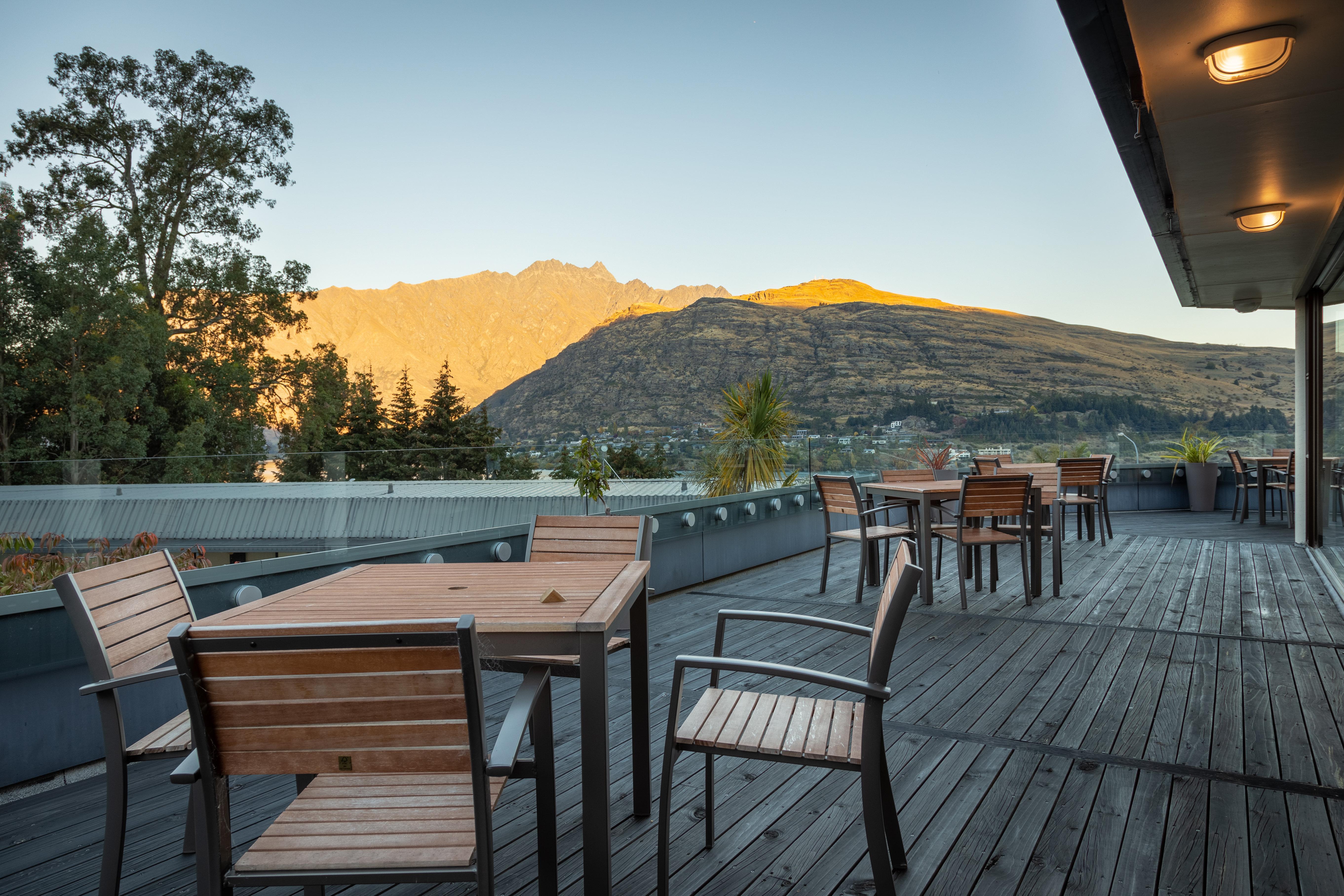 Holiday Inn Queenstown Frankton Road, an IHG Hotel Buitenkant foto